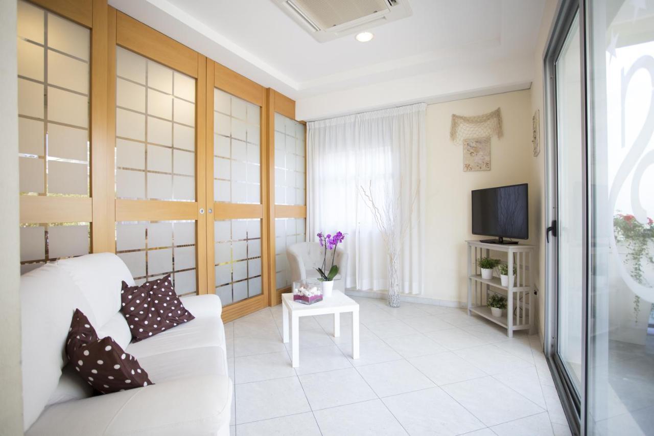 Hotel Savana Римини Екстериор снимка