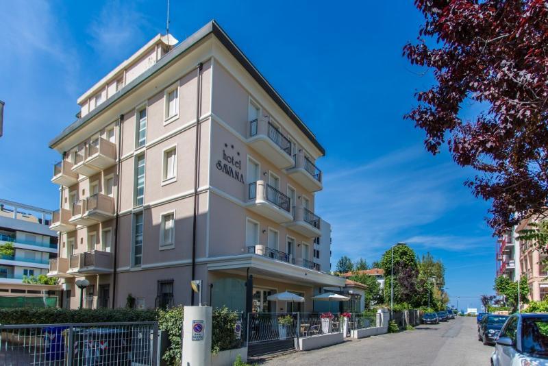 Hotel Savana Римини Екстериор снимка
