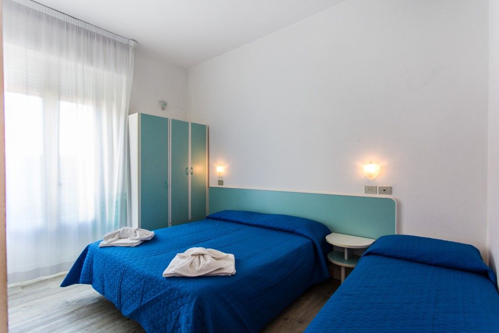 Hotel Savana Римини Екстериор снимка